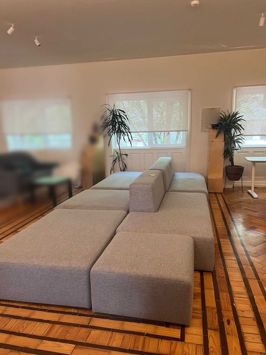 Conjunto de Sofás + Puffs Cinzentos Modulares