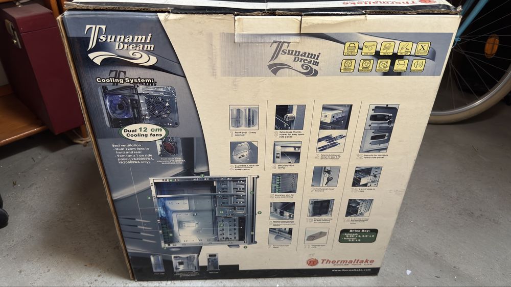 Thermaltake Tsunami Dream Aluminium Mirror Coating – Nova (Nunca Utilizada)