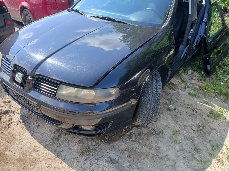 seat toledo II LC9Z fotel fotele kanapa deska kokpit podsufitka boczek boczki klamka podłokietnik