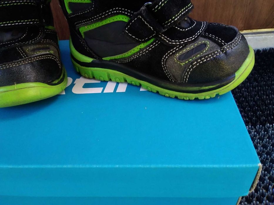 Buty zimowe chłopięce Cortina rozmiar 23 długość wkładki 15cm