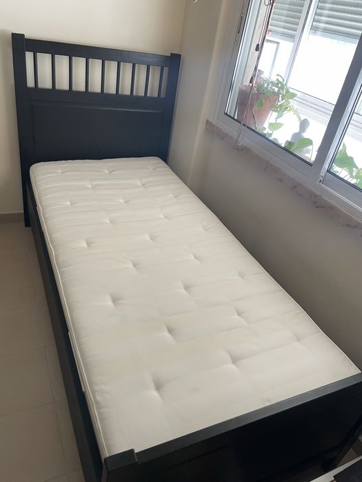 Cama SMYGA + colchão Molaflex