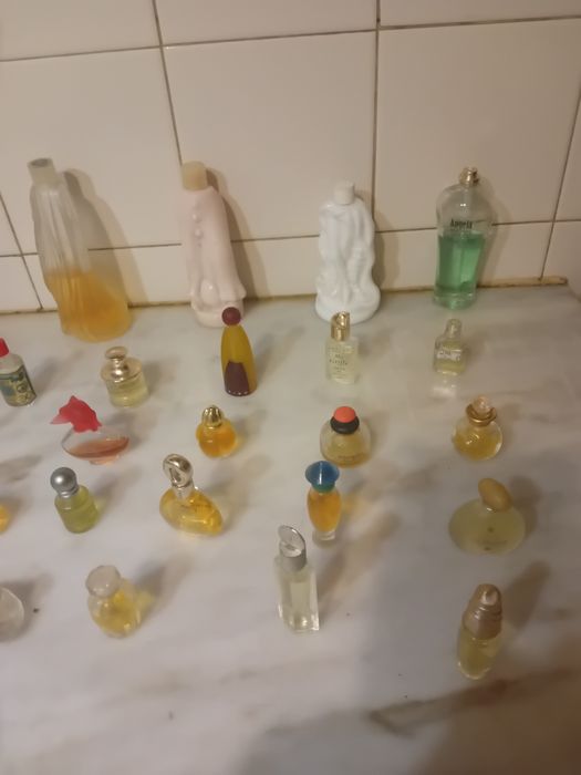 Conjunto de Miniaturas Frasquinhos de Perfume Diversos