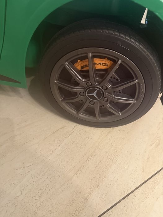 Auto na akumulator dzieciece mercedes