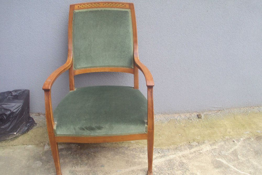 piękny antyk fotel bardzo wygodny