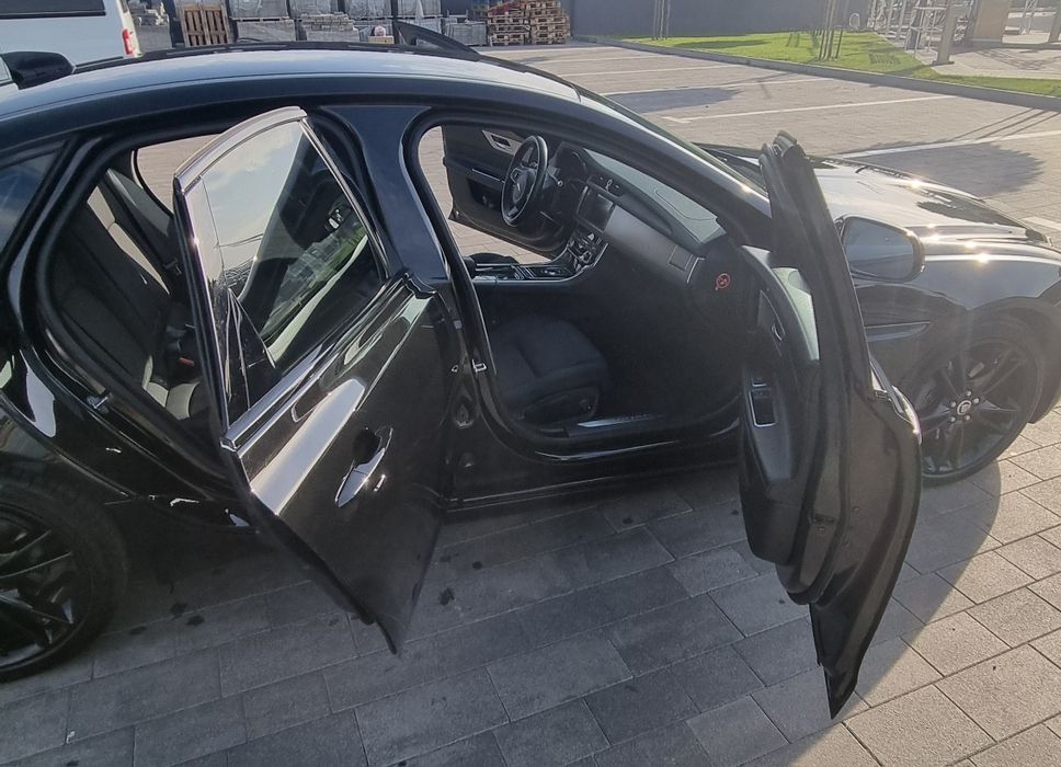 jaguar xf 2.0d 2017