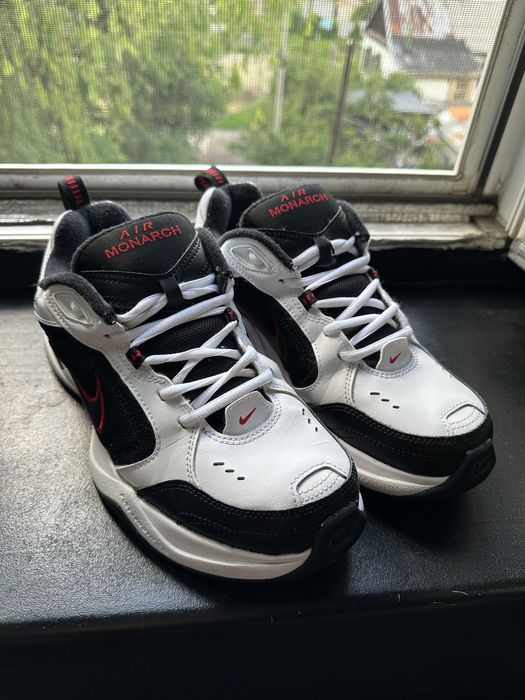 Оригінальні чоловічі кросівки Nike Air Monarch