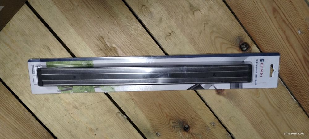 Listwa magnetyczna Hendi na noże i narzędzia 62cm z haczykami profesjonalna