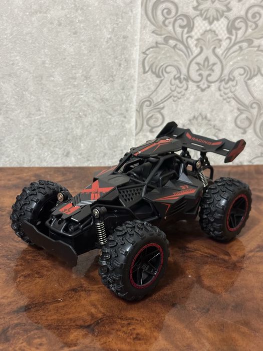 Машинка позашляховик Баггі на радіокеруванні . Радіокерована машина