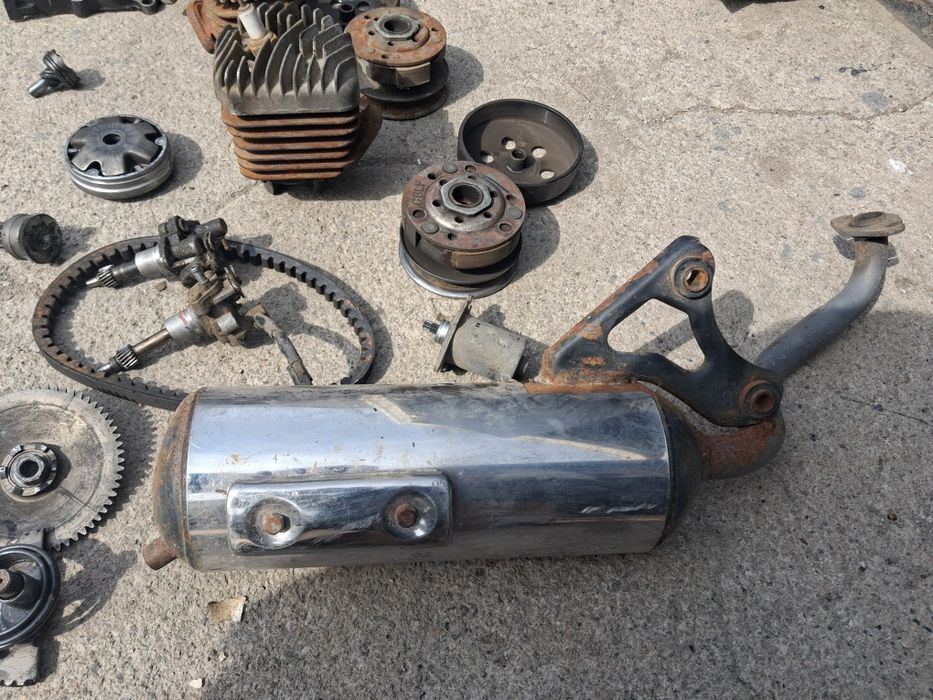 Продам запчасті на мопед діо27
