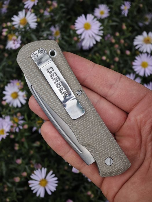 Ніж складний Gerber Mansfield , замок Slip Joint, накладки Natural Micarta , клинок D2,полировка Satin, упаковано в коробку.