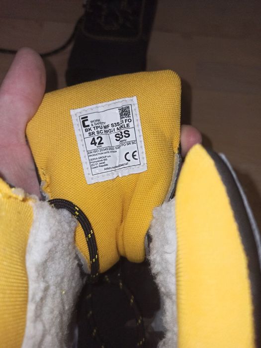 Зимне Взуття (нові)