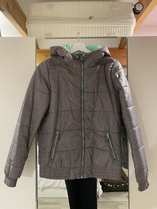 Lekka kurtka z kapturem