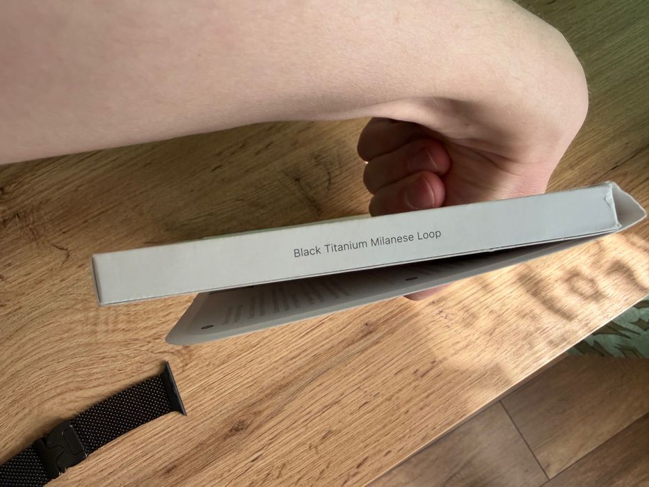 Apple Black Titanium Milanese Loop 49мм M Розмір М