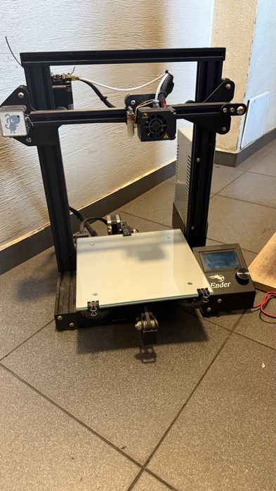 Drukarka 3D Ender 3 prawie nie uźywana