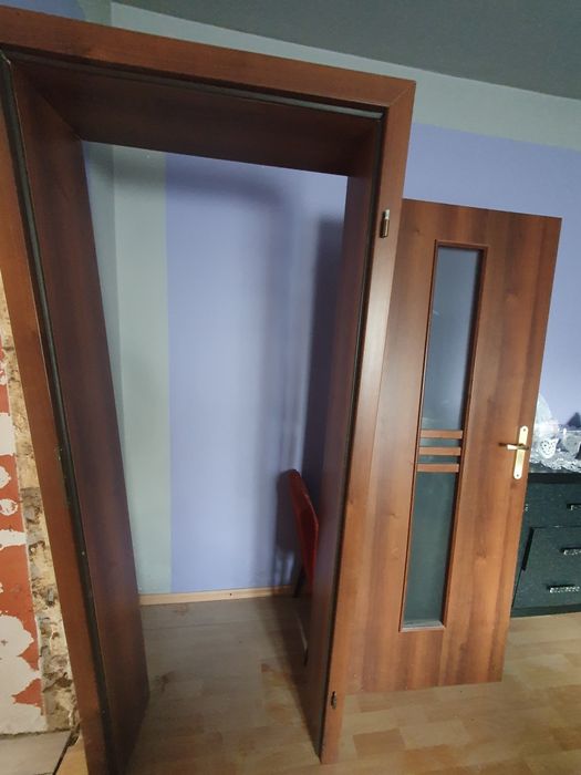 Drzwi wewnętrzne używane