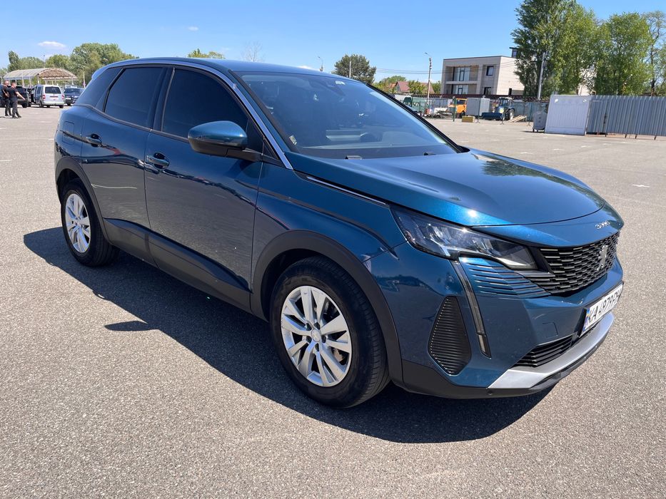 Продаю своє авто Peugeot 3008
