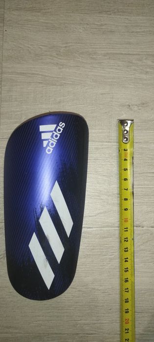 футбольні щітки Adidas