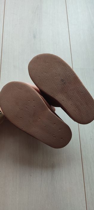 Kapcie dla dzieci 27 brązowe