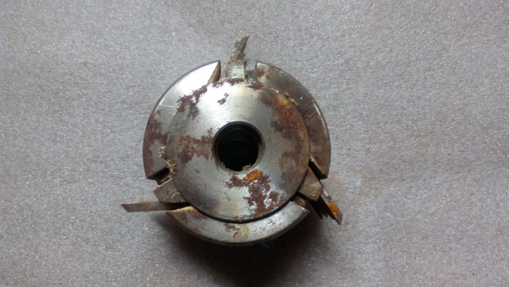 Инструменты к деревообрабатывающему станку