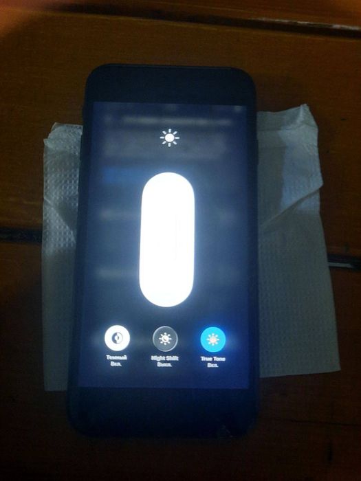 Продам iPhone SE 2020 64gb