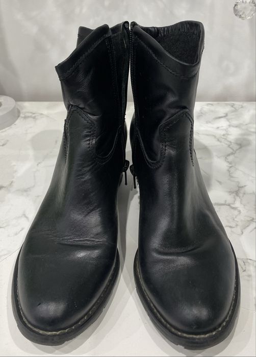 Czarne skórzane botki kowbojki i 36 fleki do wymiany