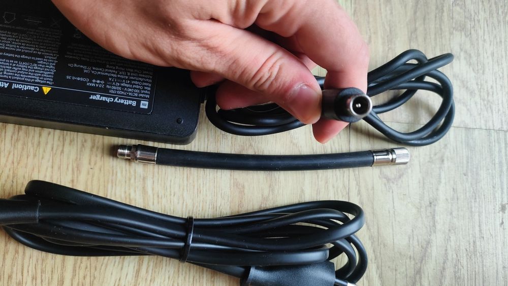 Oryginalna ładowarka do hulajnogi xiaomi/ninebot