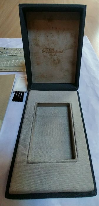 Isqueiro antigo Dupont modelo pequeno