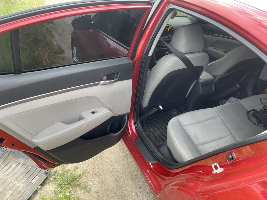 Hyundai  Elantra