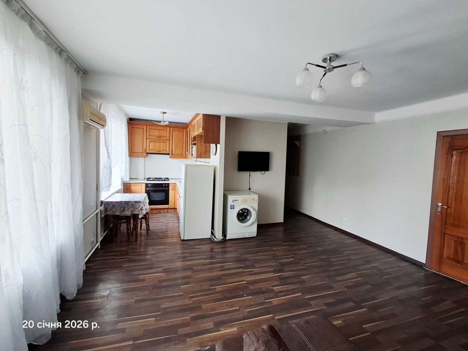 Оренда 2к квартири біля метро Виставковий центр. Голосіївський пр.