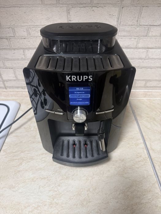 Кавомашина Krups EA82 compact