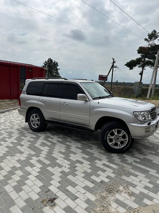Toyota Land Cruiser 100