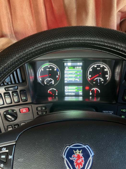 Sprzedam calosc Scania + Chlodnia