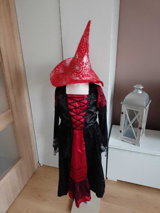 Strój karnawałowy WRÓŻKA CZAROWNICA WAMPIRZYCA WIEDŹMA  134/140 (15)