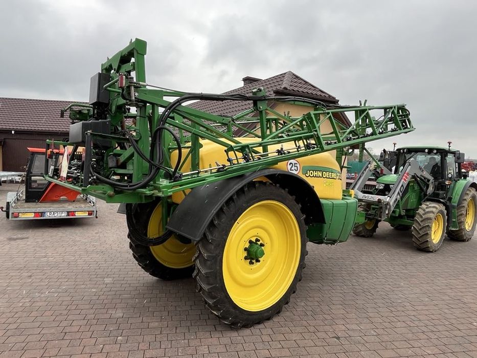 Opryskiwacz John Deere 732 .3200l.21m.2011r.