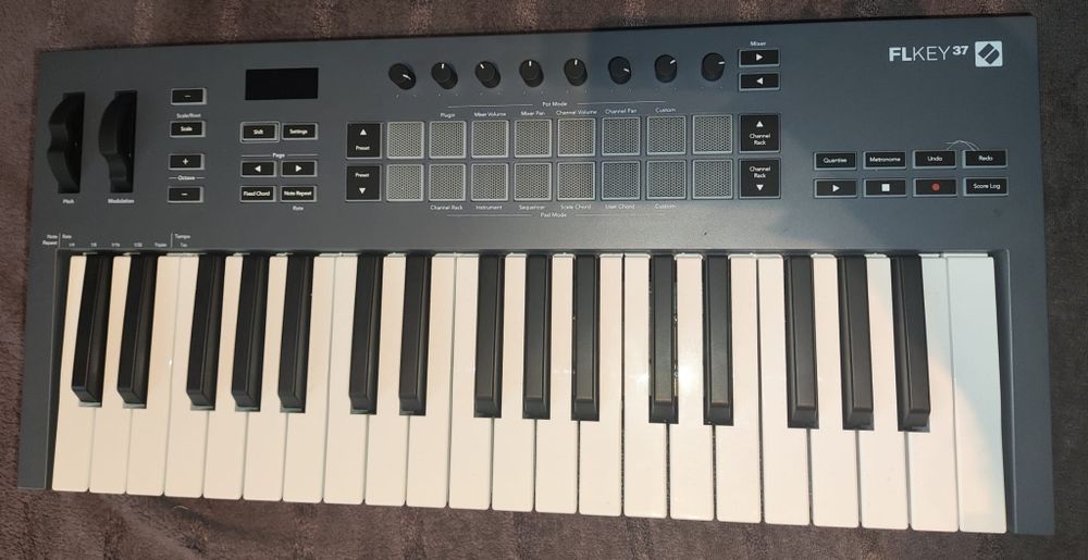 FL Key 37 – kontroler MIDI do FL Studio | stan bardzo dobry