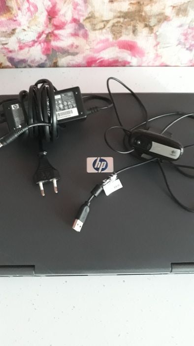 Продам Ноутбук HP+мышка,Рабочий!