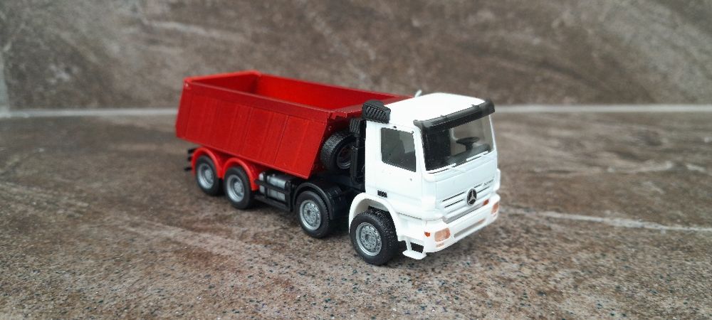 Mercedes Actros Herpa 1:87