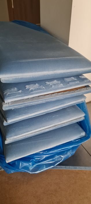 Błękitne panele ścienne