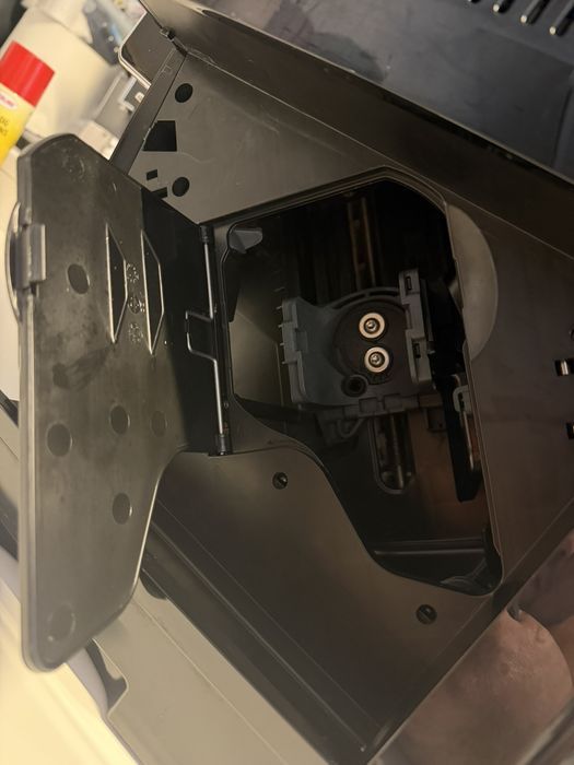 Кофемашина DeLonghi Magnifica S ECAM 23.120.B Обслужена