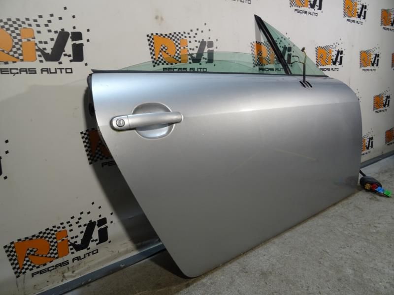 Porta frente direita AUDI TT (8N3)