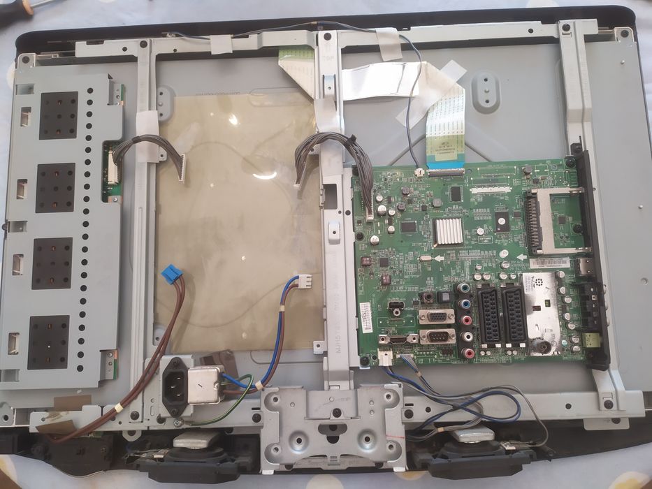 Televisão LG 26LD320 para peças