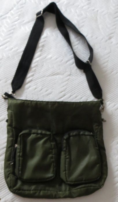 Saco / Carteira uso tiracolo, c/ bolsos exteriores
