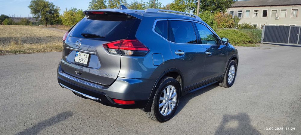Nissan Rogue 2017  SV premium