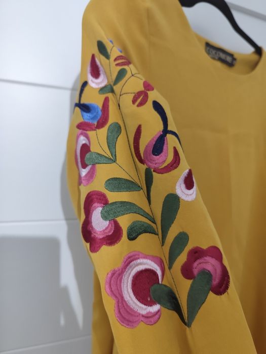 Śliczna sukienka cocomore M