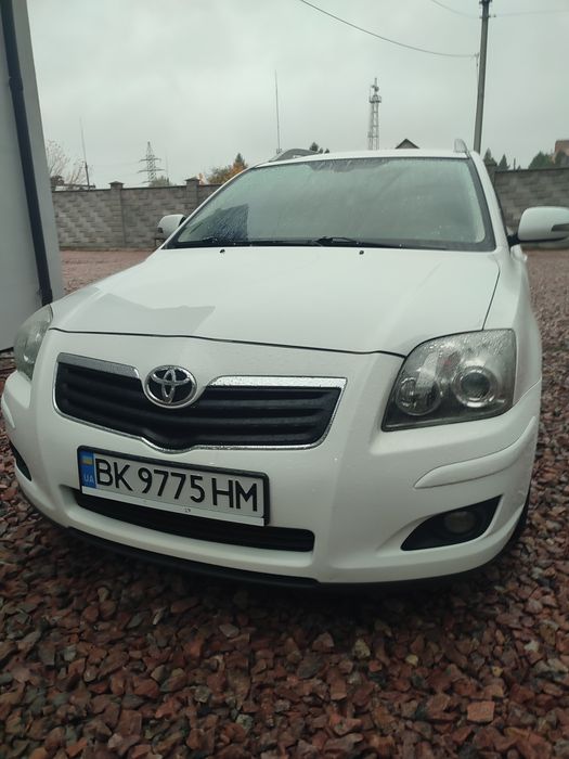 Продам Тойоту Авенсіс