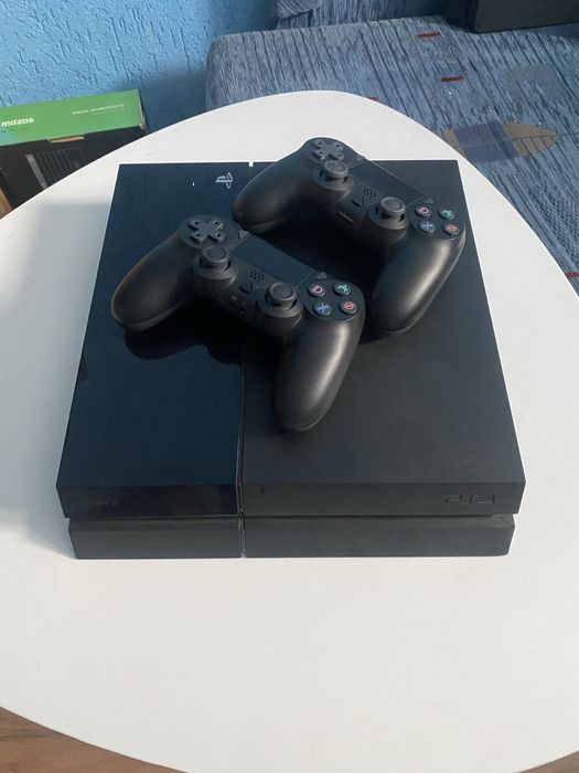 PS4 500GB+pad+gry