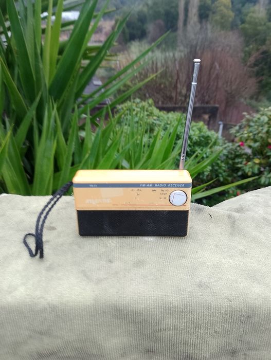 Radio portátil, bom estado