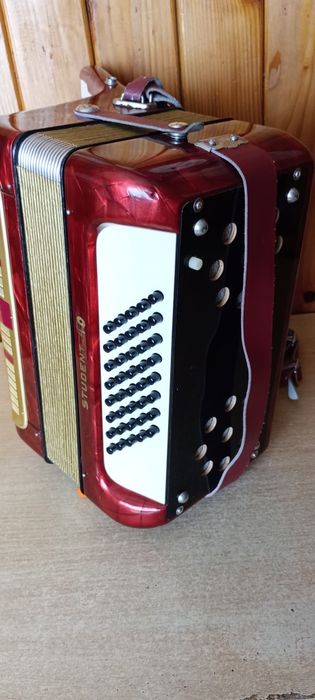 Akordeon Hohner Student 40- b,  2- chór.