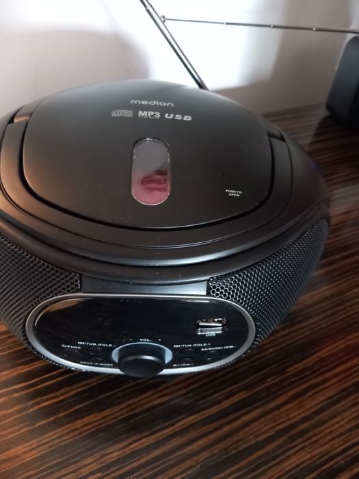 Radio sieciowo-bateryjne FM Medion E65711