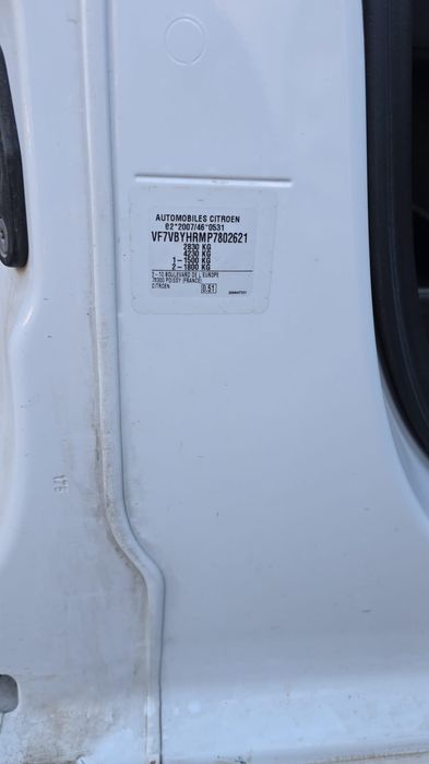 Citroen jumpy rok 2023